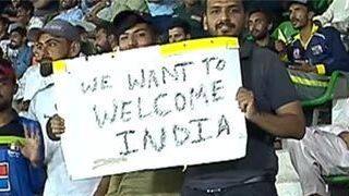 'हम भारत का स्वागत करना चाहते हैं', पाकिस्तान के मुकाबले में लहराया पोस्टर, देखें